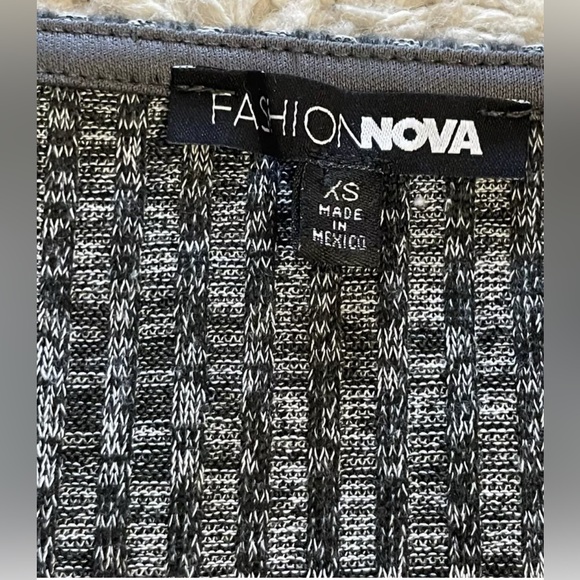 FASHION NOVA gray fuzzy ribbed long sleeve sursplice knee length dress XS - Picture 2 of 4